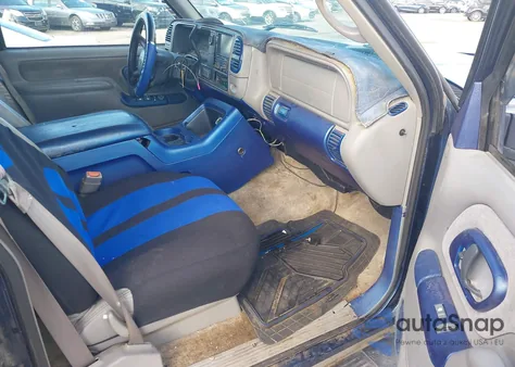 1999 Chevrolet Suburban 1500 Lt from USA, damaged, VIN 1GNFK16R5XJ363132